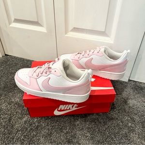 Nike Court Borough Low